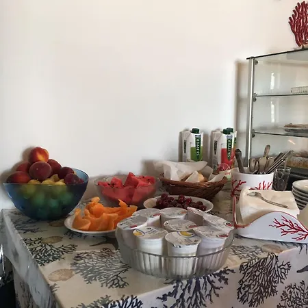 Le Chele Oda ve Kahvaltı Torre Lapillo