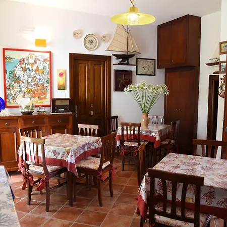 Oda ve Kahvaltı Le Chele