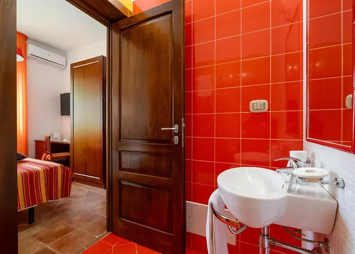 Le Chele לינה וארוחת בוקר טורה לפילו